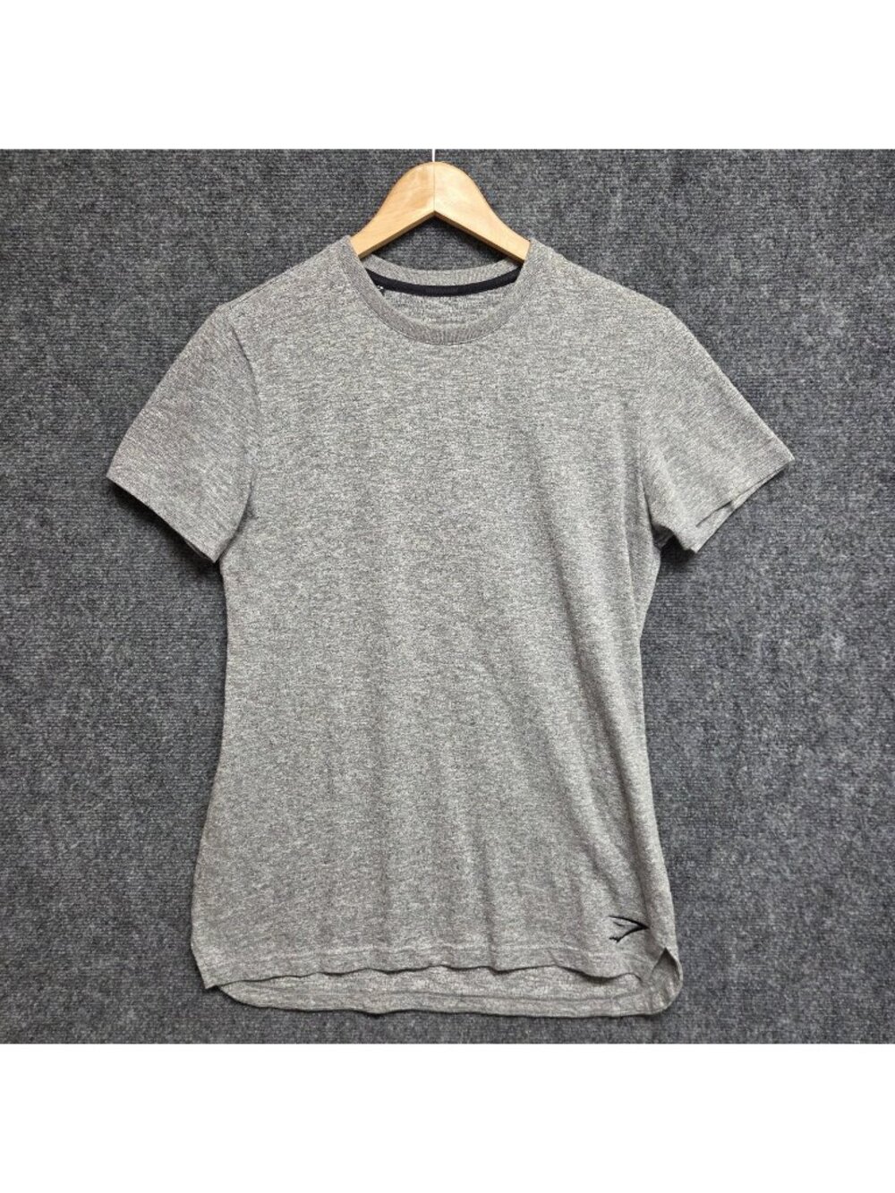 Gymshark Shirt Men Medium Gray Crew Neck Running Training Performance Gym
